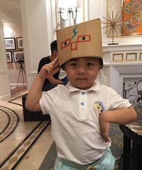 我觉得这娃以后肯定会红!哈哈哈