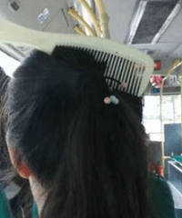 妹子,你头上是暗器吗