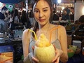 泰国性感女老板爆红