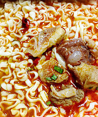 台湾满汉大餐方便面开团啦,肉嘎嘎好大一坨好汪实