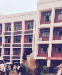 ����һ��������ĸ�Сѧ����ͼƬ