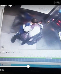 网友爆料:成都一男子电梯猥亵男孩,尾随还强吻