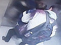 男子电梯猥亵小男孩