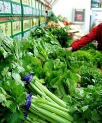你造吗?超市用胶带捆绑的蔬菜,甲醛超标10倍!