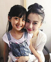 论坛妹子是个小童星哦