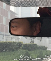 重庆一出租车司机神似张国荣!你偶遇了吗?