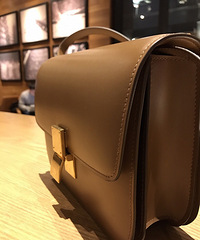 ������celine box����ɫ���֣���Ȼһֱ���Ǽ�