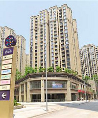 看的袁家岗金茂珑悦75平的清水房要卖110万,这些中介乱抬价