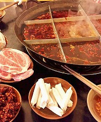 能不能吃到酥肉看店家心情的火锅