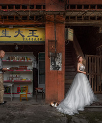 He met her&She met him两个木头人的老街婚纱照~