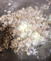 果果教你做下饭神菜,蒜蓉肉末茄子。宝宝连吃三碗饭!