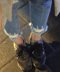 今天出门穿了个九分裤,遭朋友吐槽了半天