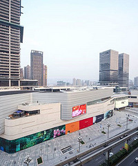 万象城和时代天街竞争力还是有相当大的差距啊
