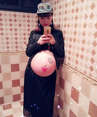 爱臭美的孕妇,自己照孕照