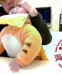 保姆掌掴一岁幼儿,捏鼻强灌米糊险窒息:当时心情不好