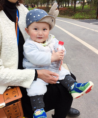 ���̵����裬���Ƕ��˺��Ӷ�����Ž�����ƿ�ˣ�