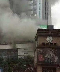 突发:今晨南坪西计大楼起火了