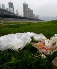 刺眼!周末珊瑚坝满地都是垃圾