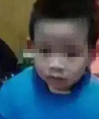 90后母亲跟5岁儿子尸体睡2天