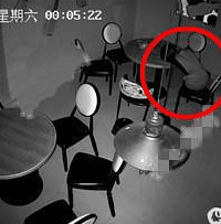 醉酒后趴饭桌上,她被男子强奸