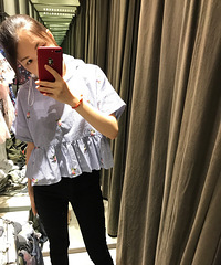 zara���¿��ˣ�ȥ��������һ���·������û����ס��������