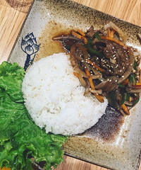 最近真是无肉不欢!烤肉猪蹄烤排骨都好安逸~