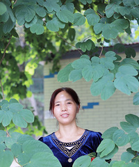 妈妈今年48,离异 四川一所高职院校做临时工