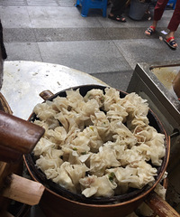 端午乐山吃吃吃,吃完了还要兜着回