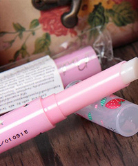 һ���ֲݣ�һ��������һ��������ġ����˺��õ�С������ɡ�