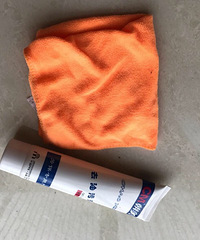 这大概是今年我在淘宝买的最成功的小物品了,脏鞋变白只要几秒钟