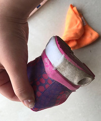 这大概是今年我在淘宝买的最成功的小物品了,脏鞋变白只要几秒钟