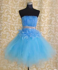 ���ְ���ȹ����ᴩ��