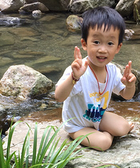 在这里耍水好舒服哟
