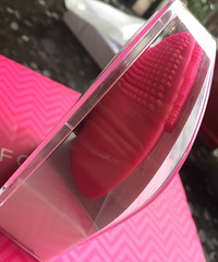 ����Ǯ������LUNA mini1���ڵ��֣��Ȳ�����������