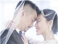 杨子珊大婚也玩钻头纱