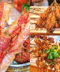 边撸串边吃咸蛋黄味的小龙虾