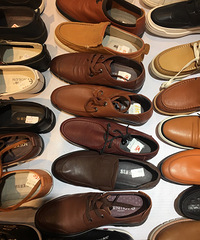 ����ֱ�������ۡ�����ŮЬ��������ʽ�ܶ�۸�Ҳ����