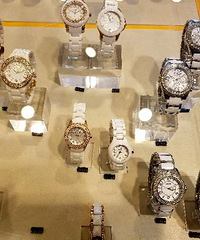 ���µ�folli follie�մɱ������ۣ���ôû���˷�����