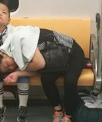 南京地铁上小暖男