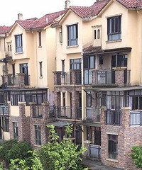 跟家人在仙女山租套别墅避暑