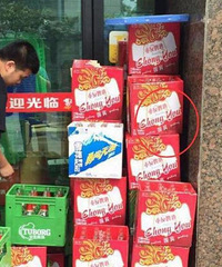 重庆市场上出现国宾品牌的山寨品“重友啤酒”