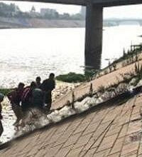20岁学生跳河救落水宠物狗死亡