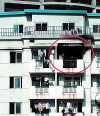 儿子坠亡,家长找房东索赔17W