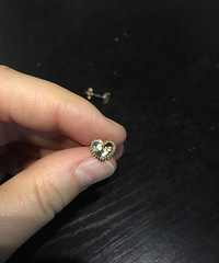 周大福18k金耳钉,限量款,不是每个周大