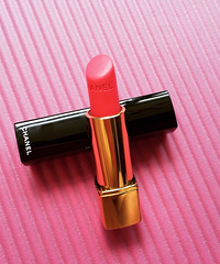 ��ɹɹ��������ζ���һ�У�������Ь�ӡ��ں졢��ˮ��