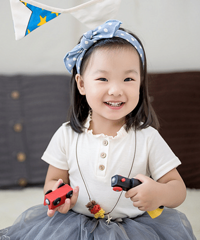小清新妹纸,笑得好开心