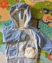 ��¥���򵽴��۵��޶��·���4��һ����300�࣬�ÿ��ֱ���