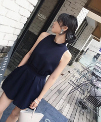 �����ر�ϲ����Ư���·�����ͬʱ��������ɫ����û�к���һ���ģ�