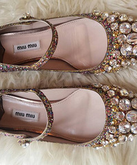 �ݳ�����������С�һ·�������ھ����С�