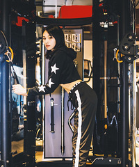 你为什么不喜欢健身?那是因为你缺套像我这样好看的装备